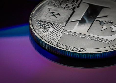 Litecoin: Co je to, jak funguje a jeho vývoj ceny na trhu kryptoměn